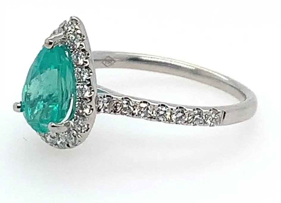Anillo Esmeralda Gota y Diamantes - Esm 1.23Ct /Dia 0.5Ct / OB